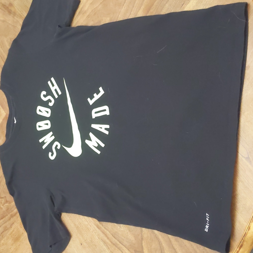 Nike boys tshirt
